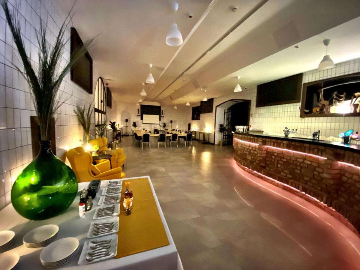 Boutique Hotel & Event Center Budapest Luaran gambar
