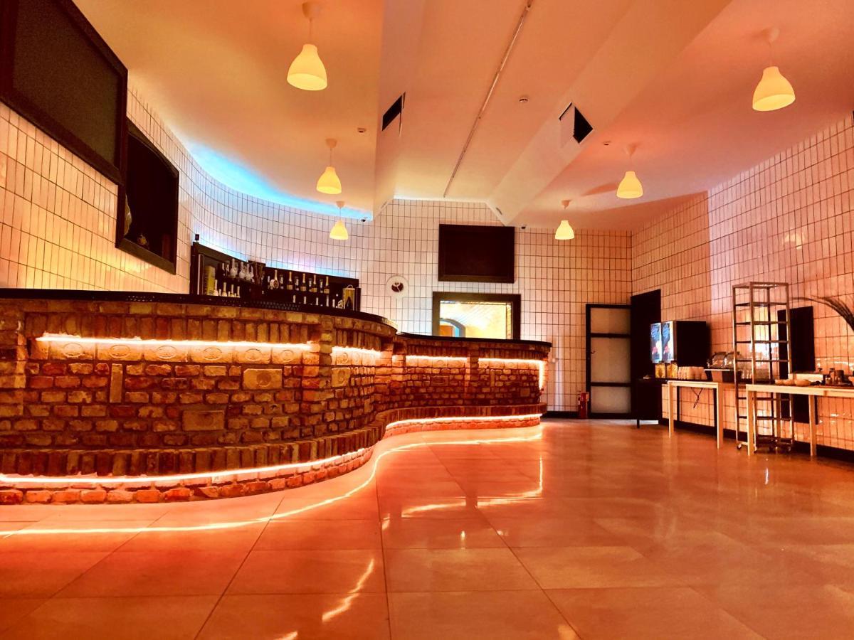 Boutique Hotel & Event Center Budapest Luaran gambar