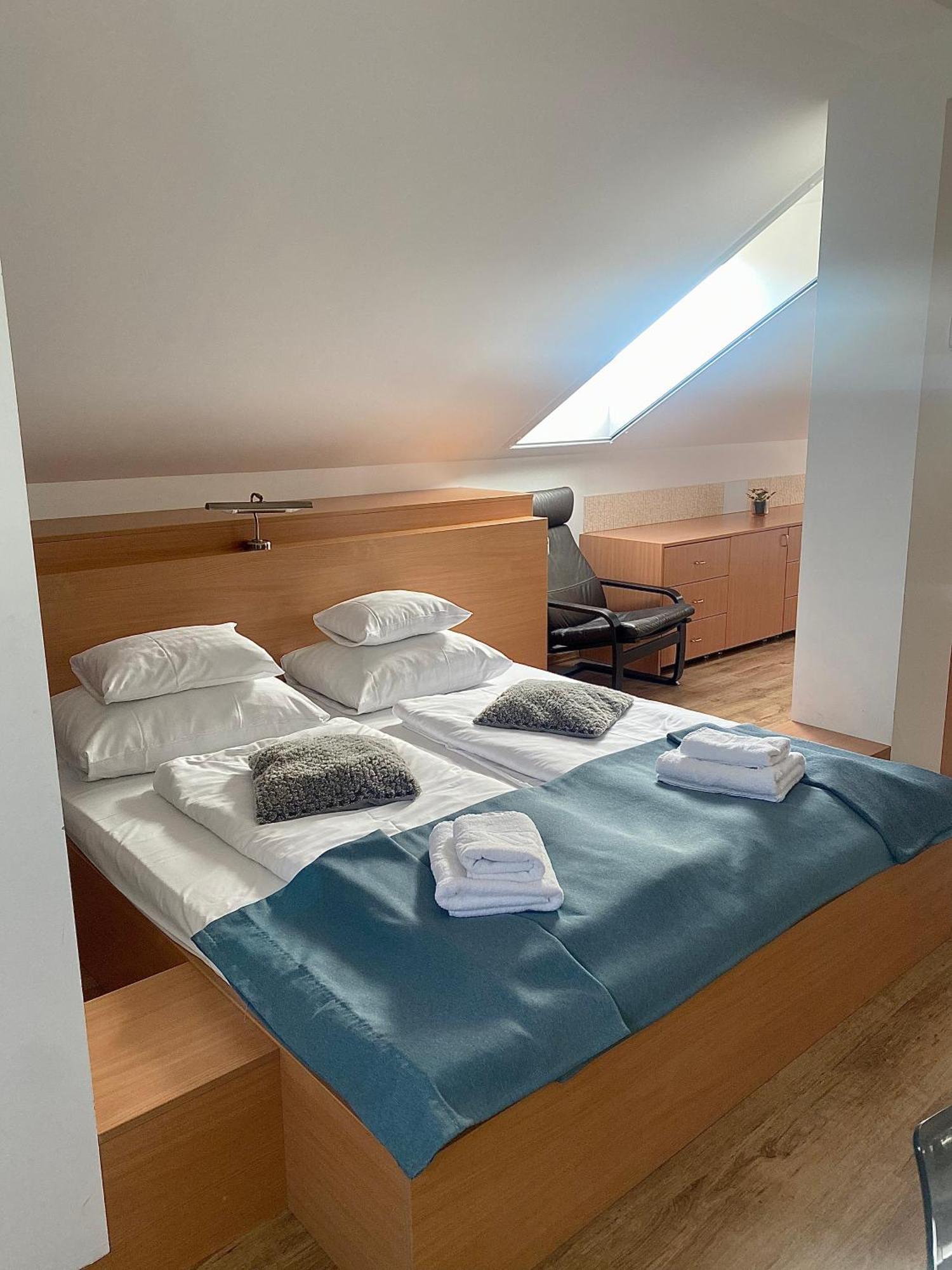 Boutique Hotel & Event Center Budapest Luaran gambar