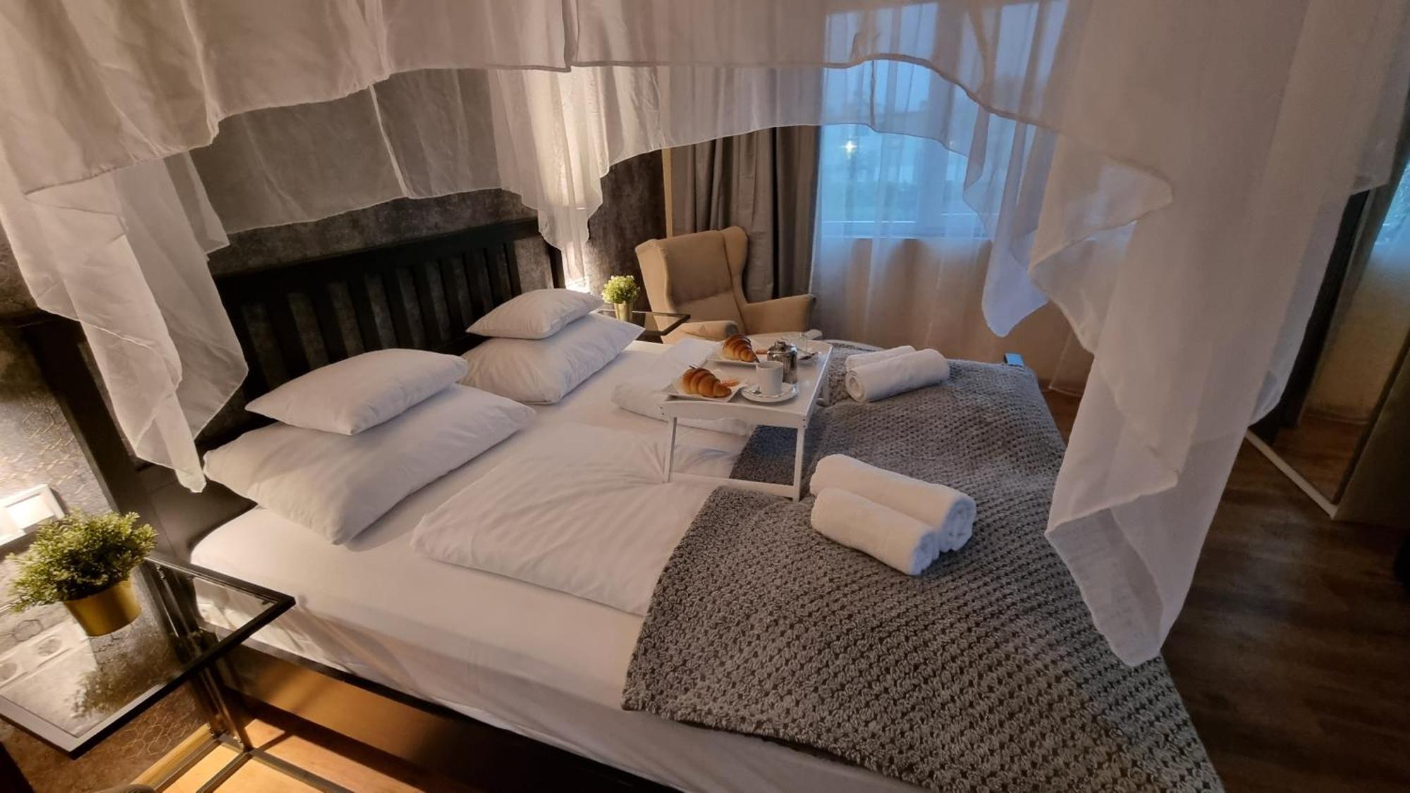 Boutique Hotel & Event Center Budapest Luaran gambar