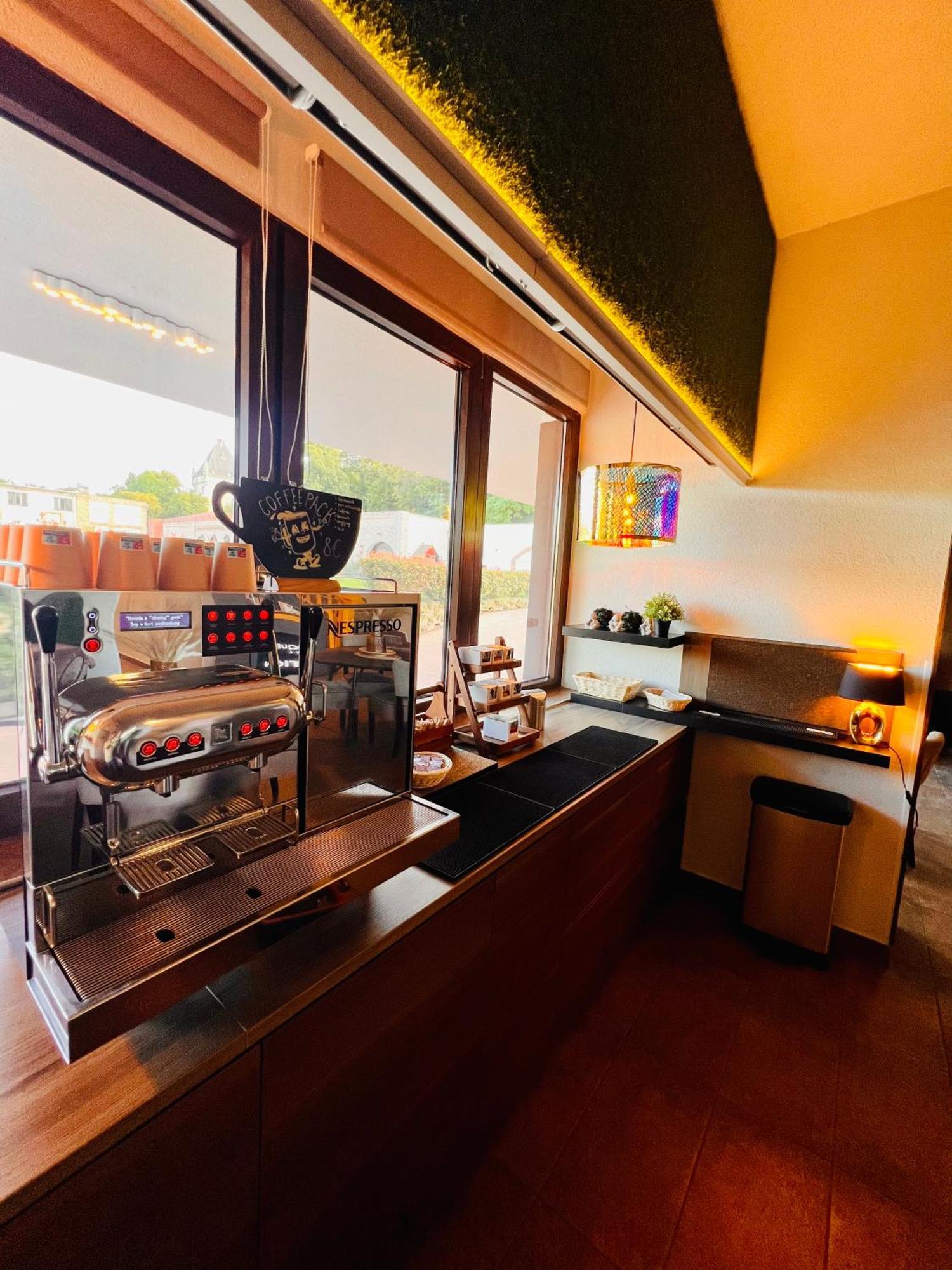 Boutique Hotel & Event Center Budapest Luaran gambar