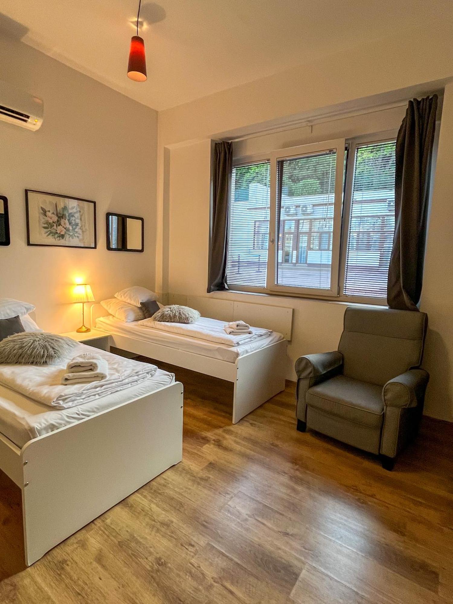 Boutique Hotel & Event Center Budapest Luaran gambar