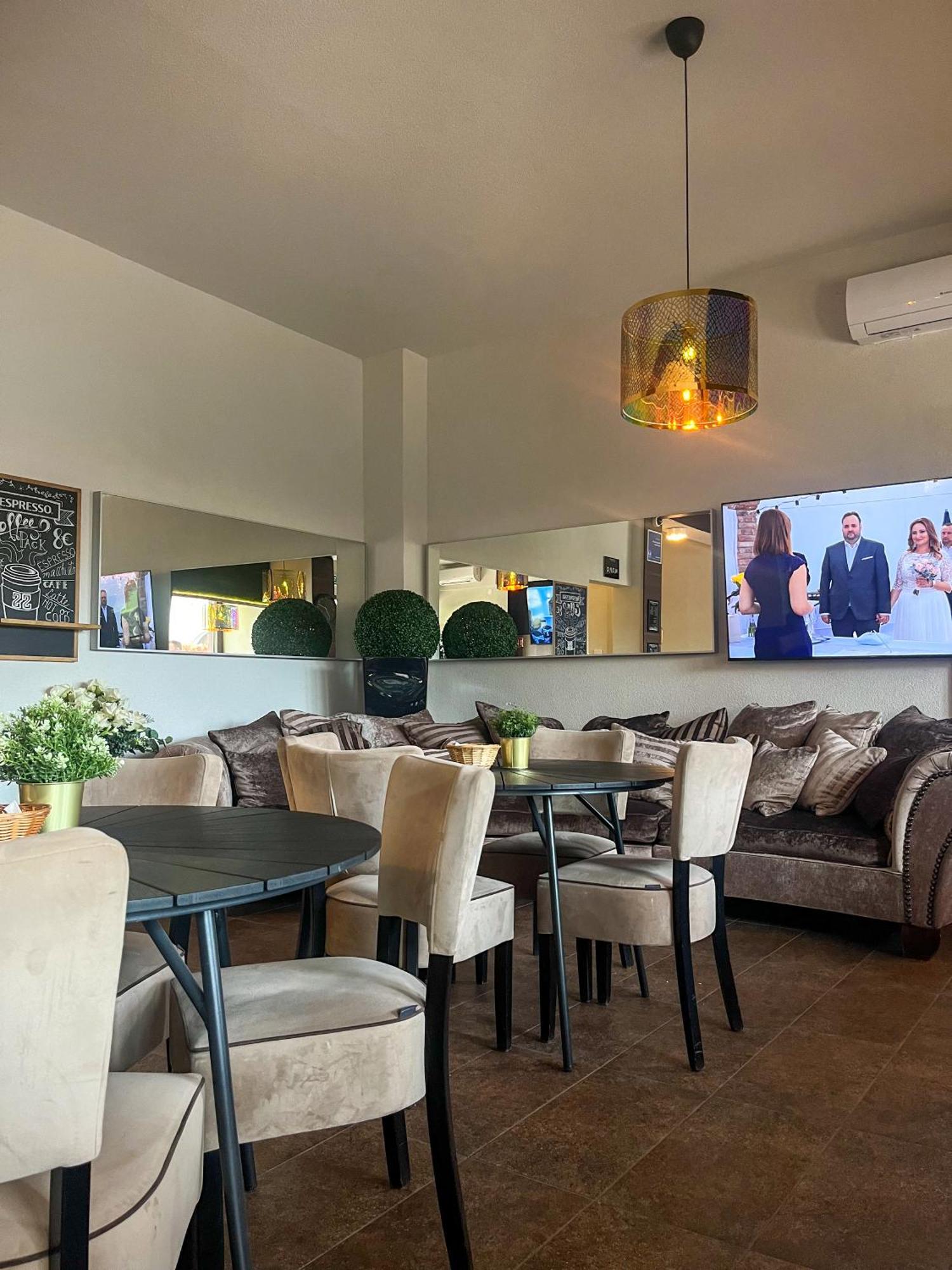 Boutique Hotel & Event Center Budapest Luaran gambar