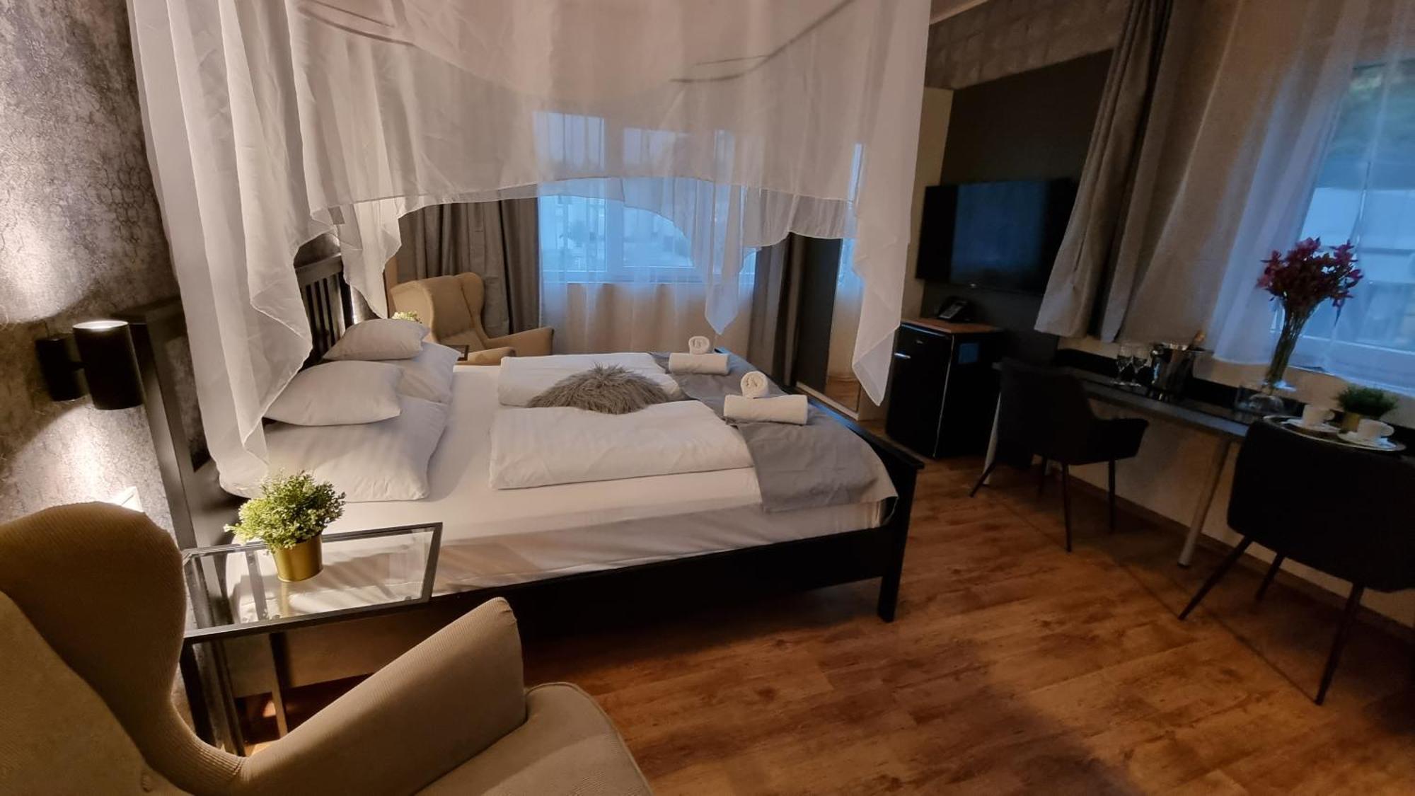 Boutique Hotel & Event Center Budapest Bilik gambar